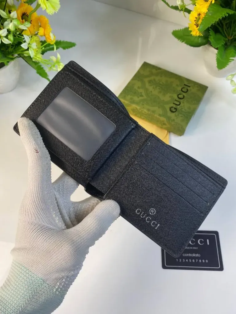 GUCC_I WALLET WID OG BOX DUST BAG & CARD194