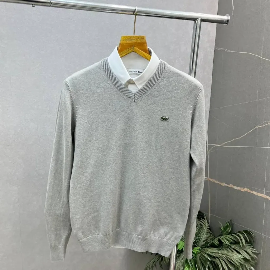 Lacost_e Grey Monochrome V-neck Sweater 509